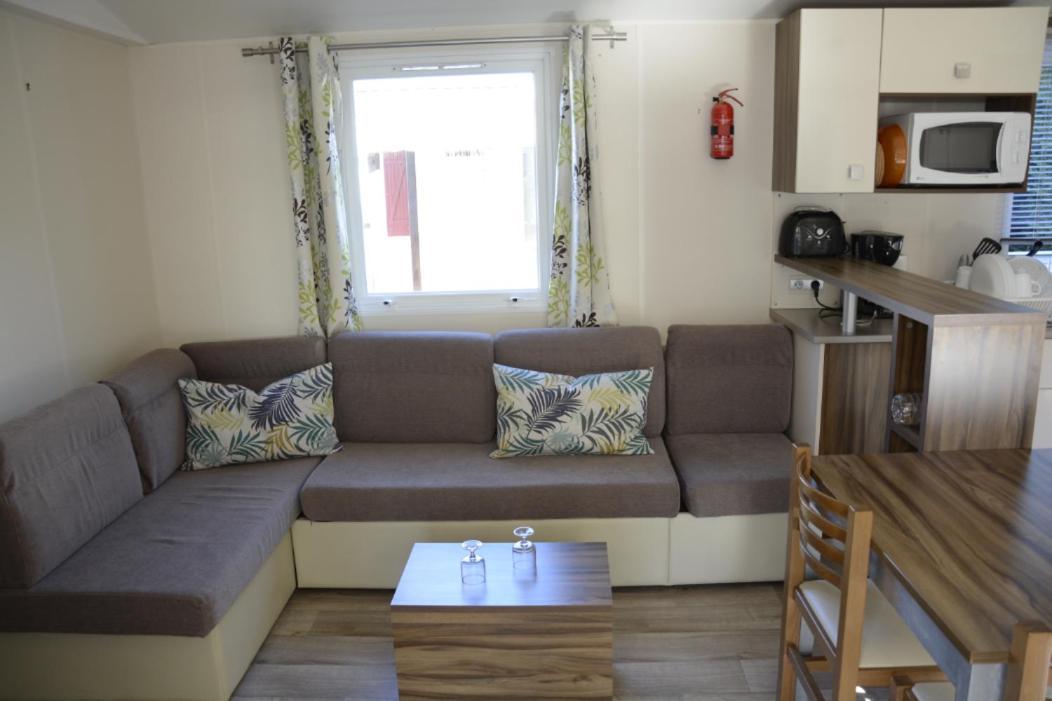 Mobilhome 6/8 Personnes 3Ch La Reserve **** Gastes Екстер'єр фото